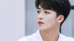 何洛洛高考考了几次，高考成绩如何？