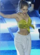 金泫雅蝴蝶结散开瞬间视频