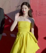 黄杨钿甜是怎么被杨幂找到的？她怎么被发现的