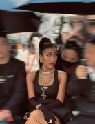 吉克隽逸为什么皮肤黑？看完她小时候照片才知道！