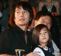 郑钧第一任妻子照片，两个人为什么离婚？