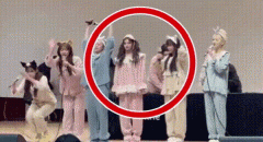 王怡人跪拜事件，她回国发展了吗？