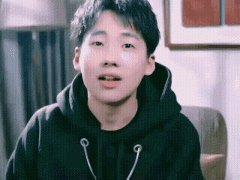 郭麒麟割双眼皮对比图，网友觉得是“败笔”