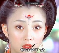 殷桃的嘴唇为什么一直是破的？嘴唇上痣有什么说法