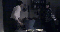 庄嫂摔碗GIF，出自《一世牵挂》里面的冬柳