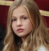 西班牙莱昂诺尔公主身高，多大？会几国语言？她曾拯救西班牙王室