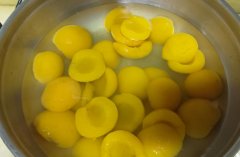 黄桃罐头的功效与作用，黄桃罐头能治感冒吗？