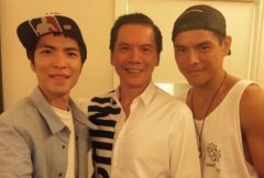 萧敬腾和向华强什么关系？萧敬腾和向左佐长得很像