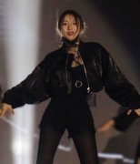 锤娜丽莎以前瘦的照片，她为什么变胖？