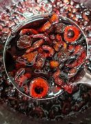 你浅浅的微笑就像乌梅子酱什么意思？乌梅子酱是什么味道？