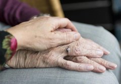 长命百岁可以祝福老人吗？长命百岁的祝福语盘点