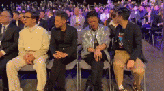 成龙原名是叫陈港生还是房仕龙？成龙这个艺名由来