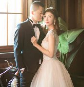 李彩桦的老公是谁？是黄彦书，已经离婚，离婚原因很奇葩