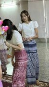 Lisa脚趾外翻变形图片