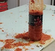 辣椒装在矿泉水瓶里面为什么会爆炸，原理介绍