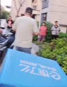 小区为什么不让外卖员骑车进去？背后的原因值得肯定！