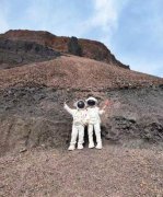 乌兰哈达火山地质公园为什么穿宇航服打卡？乌兰哈达火山是死火山吗