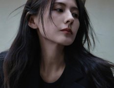 热依扎的鼻子是真的吗，她是什么民族