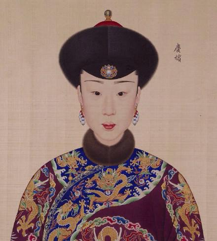 乾隆与他的十一位妃子肖像！