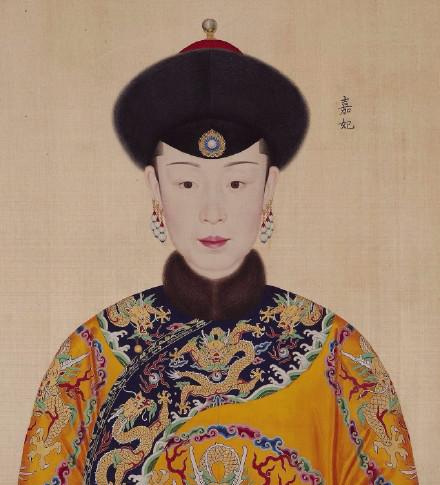 乾隆与他的十一位妃子肖像！