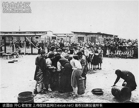 二战集中营惨烈黑镜头:纳粹血腥屠杀犹太人(组图)