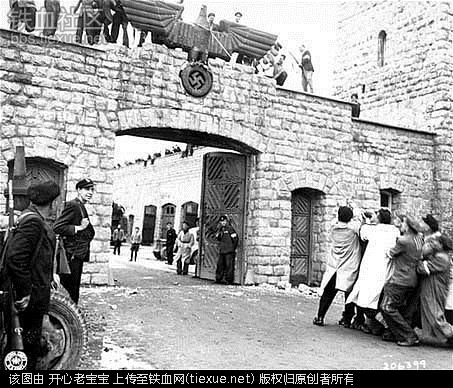 二战集中营惨烈黑镜头:纳粹血腥屠杀犹太人(组图)