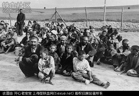 二战集中营惨烈黑镜头:纳粹血腥屠杀犹太人(组图)
