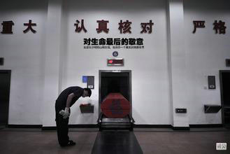 殡仪馆内死者遗体居然失踪,殡仪馆火化中途停电