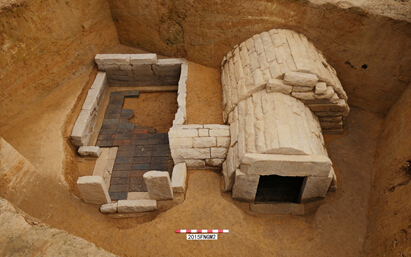 水库泄洪后露出30座古墓,古墓的特点是什么