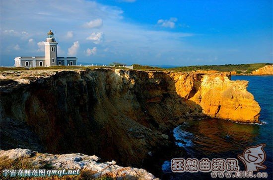 地球上最恐怖的悬崖峭壁图片,落户悬崖峭壁上的村庄