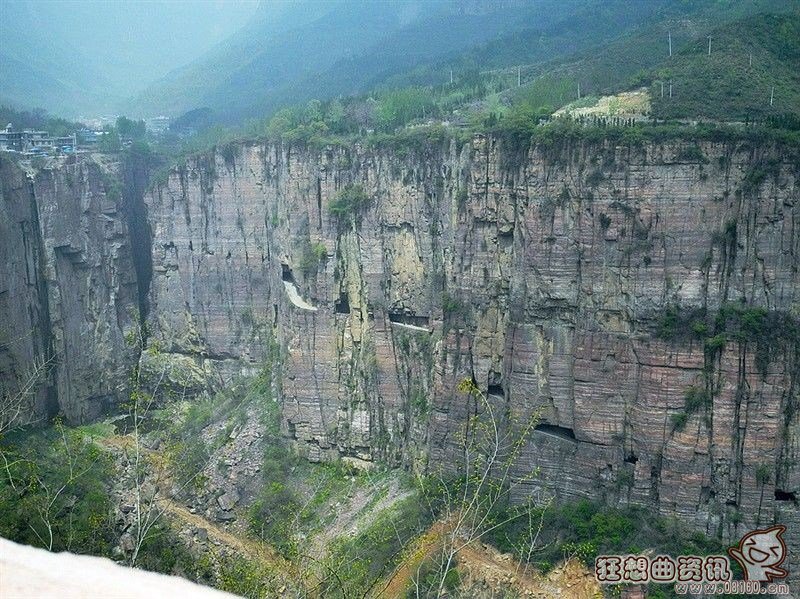 地球上最恐怖的悬崖峭壁图片,落户悬崖峭壁上的村庄