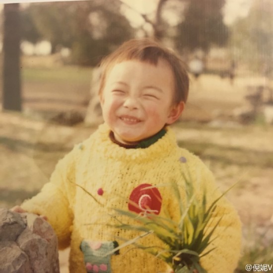 倪妮幼时旧照