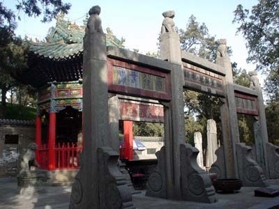 关羽的三个墓分别在什么地方？