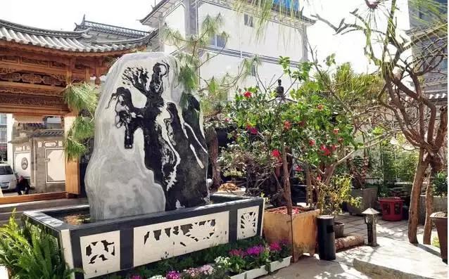 为什么大家都去大理丽江？居然是为了客栈老板娘！