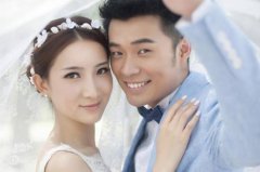张子萱比陈赫前妻许婧漂亮对比照，许婧最新消息怎么样了
