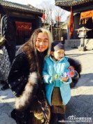 何文辉做什么身价上亿？他老婆是谁