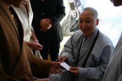 耀一法师出家前罕见照片，她现在在哪里修行？