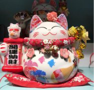 招财猫的小铃铛是什么意思？不同颜色的招财猫代表着寓意