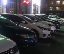 冬天下雪车雨刷为什么要立起来，立起来有什么用？