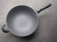 现在买什么锅最健康？毒铁锅最明显的特征