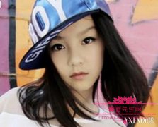 千玺的女朋友宋婕照片，易祥千玺露出腹肌的图片