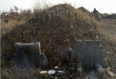 坟上不长草是绝户坟吗，对后代好不好