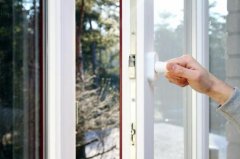 风水上窗户改成门好不好？大门对窗户风水化解方法