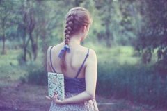 12星座女谁最招人暗恋？十二星座男人暗恋表现