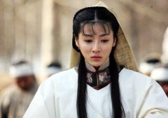 人死后鬼魂跟着亲人吗?告诉你人死了为什么要盖住脸