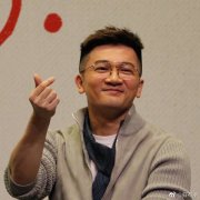 苏有朋鼻子太宽越来越丑？他如果整一下鼻子会更帅