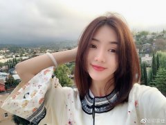 李小璐与邓家佳太像了她俩谁更好看？邓家佳开火锅店隐退了？