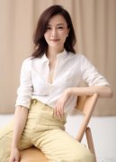 刘孜哪年出生的多少岁了，她的脸为什么那么僵硬