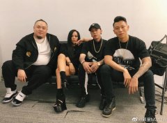 顽童瘦子女朋友照片，他和顽童小春相比谁实力更厉害