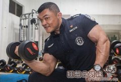 深圳超猛肌肉特警走红，盘点近年来意外走红的警察